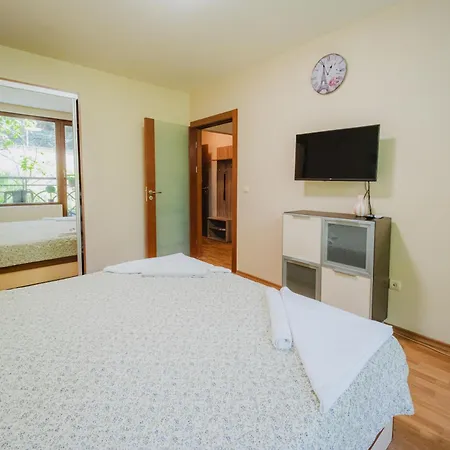 Apartament Family Garden In Complex Iglika With Available Parking Nisipurile de Aur